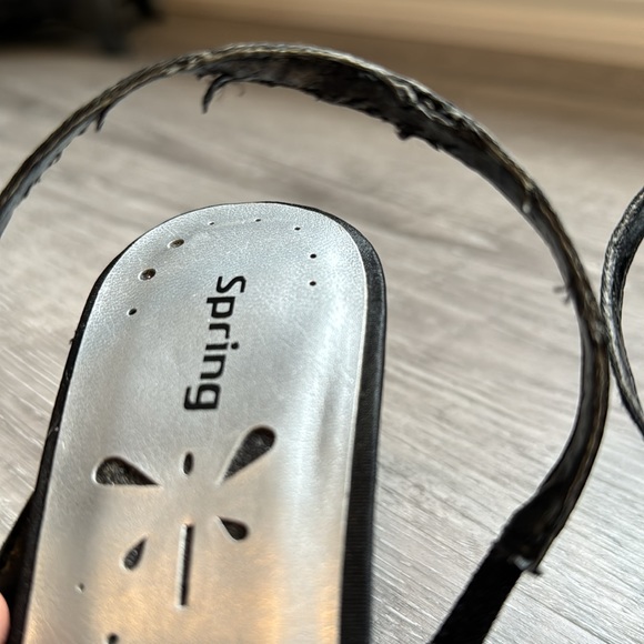 Black heels - Picture 6 of 6